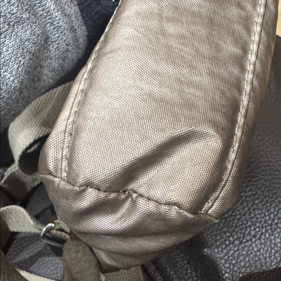 LOW START!! Kipling Shimmering Beige Crossbody Bag - Picture 9 of 9